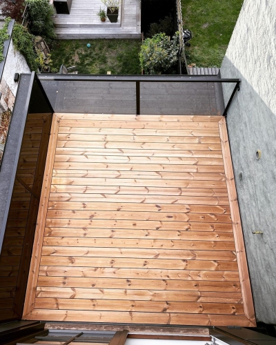 Moderne altan i træ