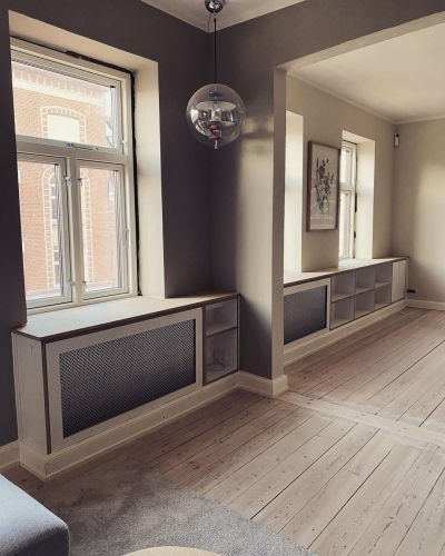 Radiatorskjuler i træ snedker