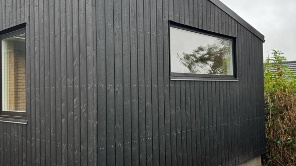 Moderne ny anneks i træ